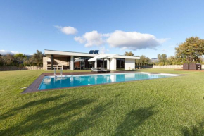 Elegant Villa Near Vieira do Minho with Pool